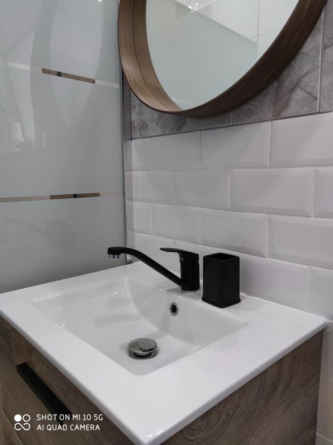 In Kallithea Next To Kiprou Square Apartment *