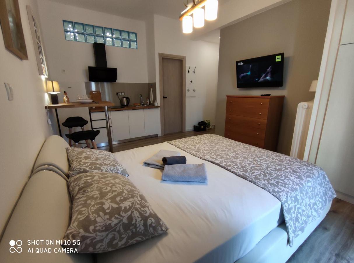 In Kallithea Next To Kiprou Square Apartment Athens